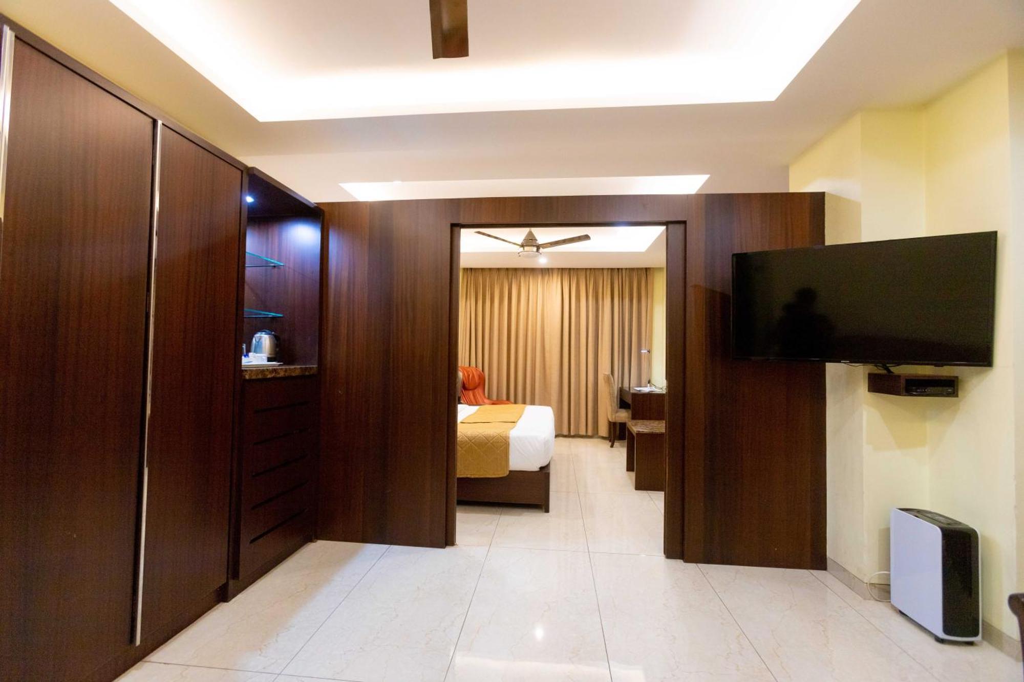 Hotel Godwin - Colaba Mumbai Ngoại thất bức ảnh