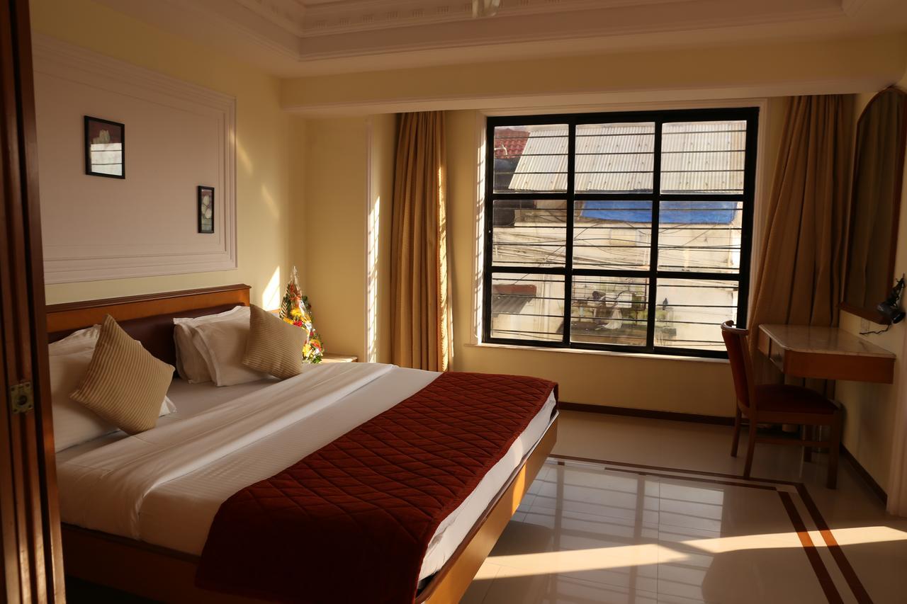 Hotel Godwin - Colaba Mumbai Ngoại thất bức ảnh